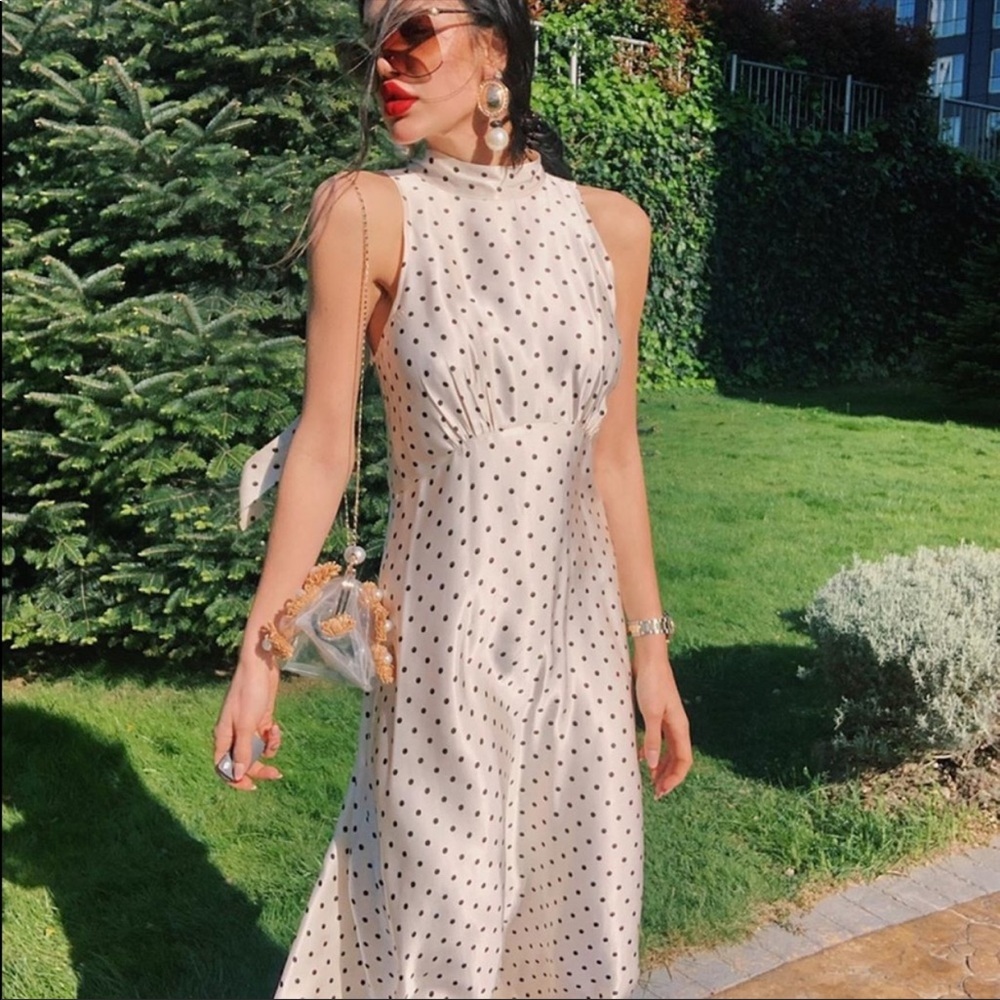 Last🔥🌺Zara satin dress bloggers fav